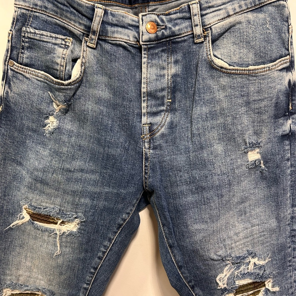 Jean - Picture 2 of 8